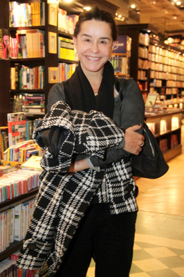 Lucélia Santos participa do lançamento de livro no Rio