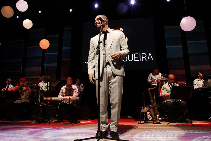Diogo Nogueira faz show na inauguração do Centro Cultural, no Rio