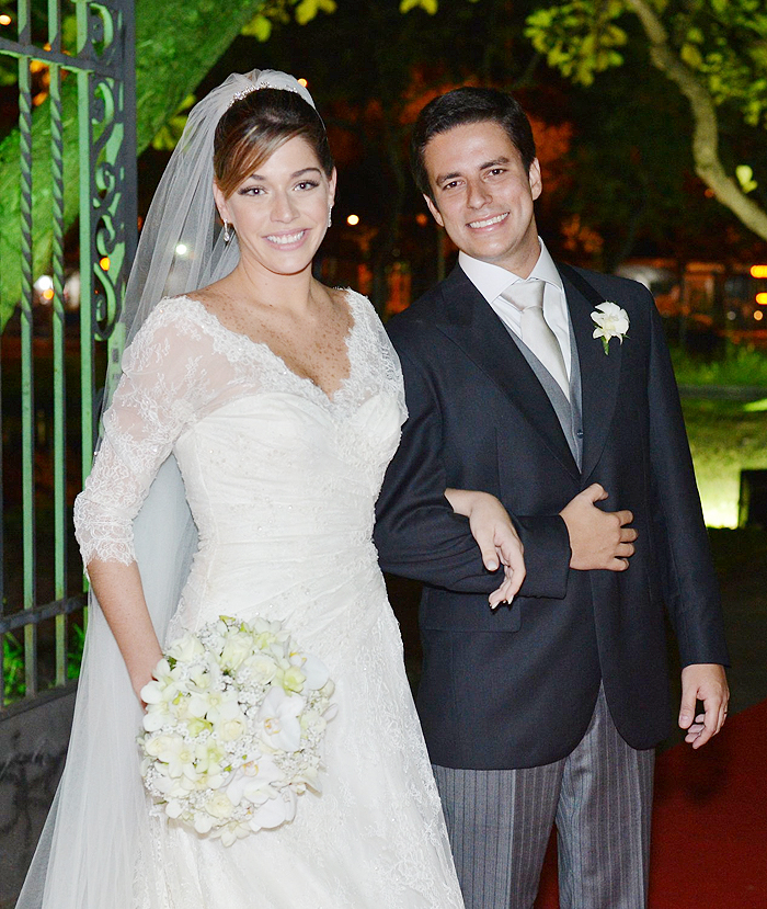Luma Costa se casa com empresário no Rio