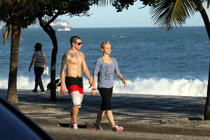 Casper Smart passeia pelo Rio sem Jennifer Lopez