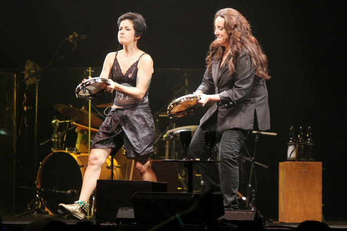Ana Carolina e Lan Lan, em show no Rio