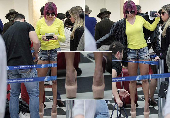 Panicat Thais Bianca chama a atenção com seu sapatão no aeroporto