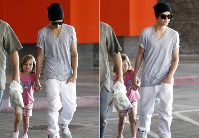 Justin Bieber faz compras com a irmã após levar bronca em avião