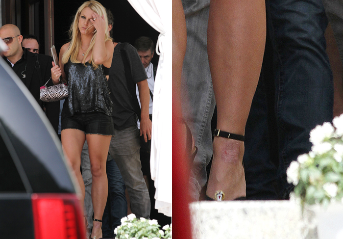 Britney Spears aparece com pé machucado em Miami