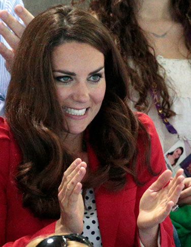 Natação: Kate Middleton sofre na torcida pelos atletas ingleses O Fuxico