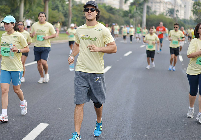 Erom Cordeiro, Emiliano D’Avila e Miguel Rômulo acordam cedo para correr