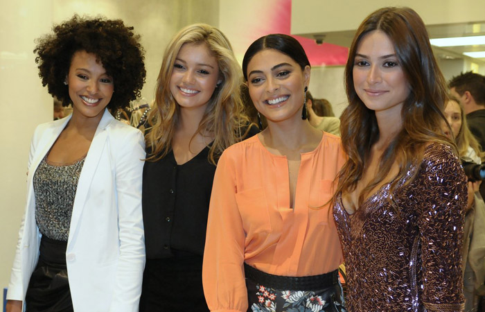 Belas da Globo lotam loja em shopping paulista Ofuxico