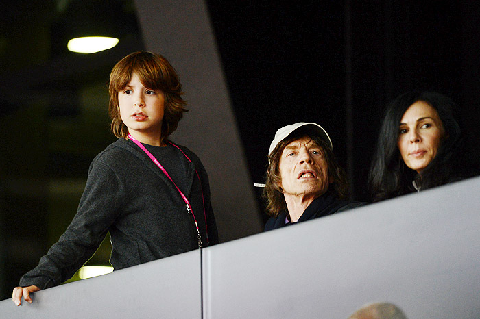 Mick Jagger leva o filho Lucas Jagger para assistir às Olimpíadas