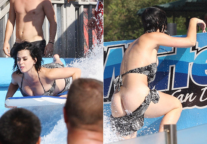 Katy Perry fica de bumbum de fora em parque aquático