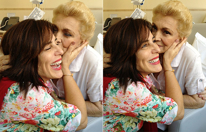 Hebe Camargo recebe a visita de Glória Pires no hospital