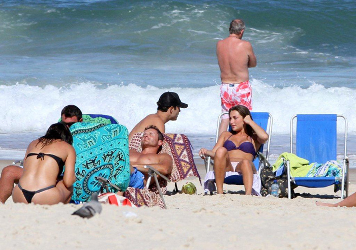 Thiago Rodrigues curte praia no Rio de Janeiro