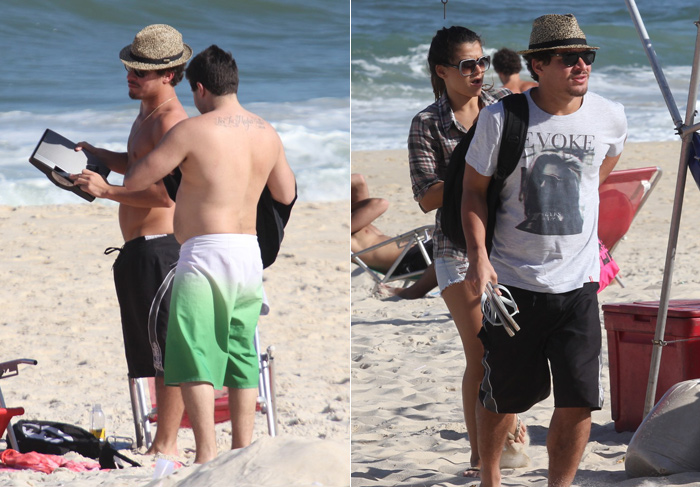 Thiago Martins curte praia com os amigos