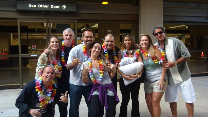 Milena Nogueira viaja com amigos para o Havaí