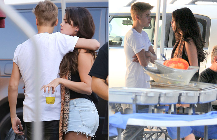 Justin Bieber enche Selena Gomez de beijos, durante visita supresa ao set de filmagens
