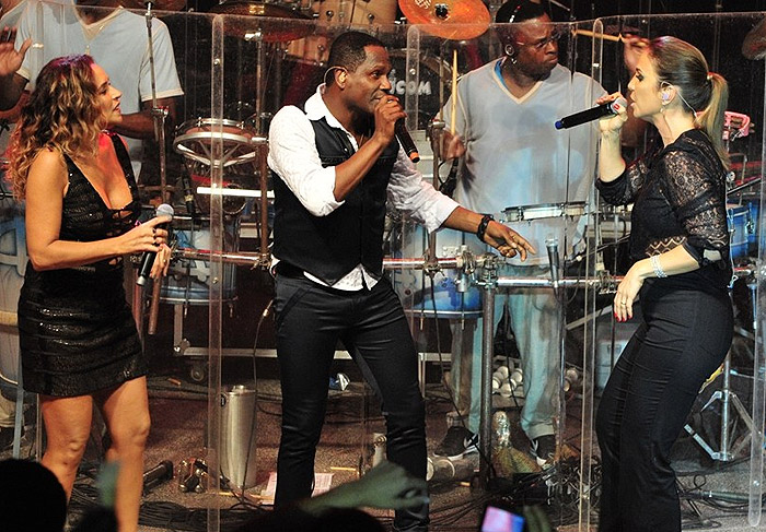 Daniela Mercury e Ivete Sangalo cantam juntas em show em Salvador