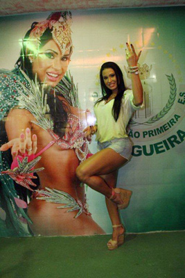 Gracyanne Barbosa vai à eliminatória do novo Samba Enredo da Mangueira 