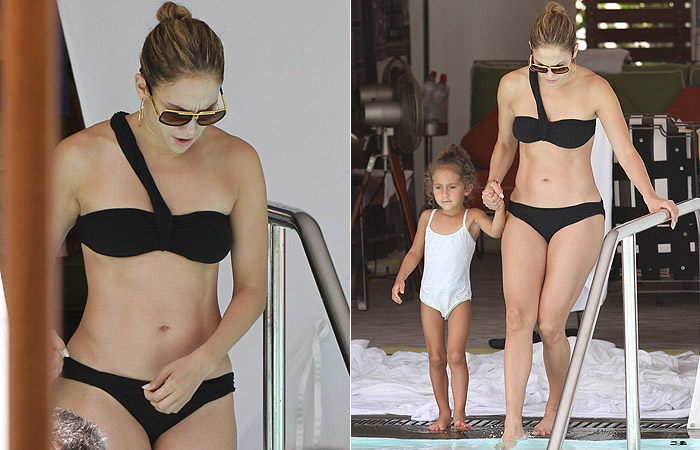 Jennifer Lopez exibe abdômen sarado em piscina de Miami
