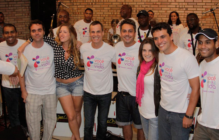 Rodrigo Lombardi e outros famosos ensaiam para show beneficente Ofuxico