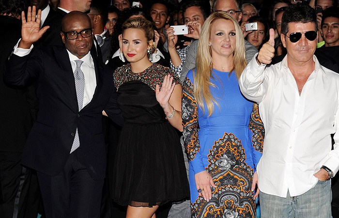 Britney Spears e Demi Lovato roubam a cena em première do The X Factor