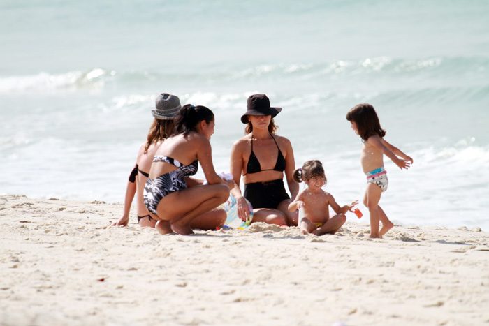 Giovana Antonelli, gêmeas, praia, atriz, Barra da Tijuca, Rio de Janeiro