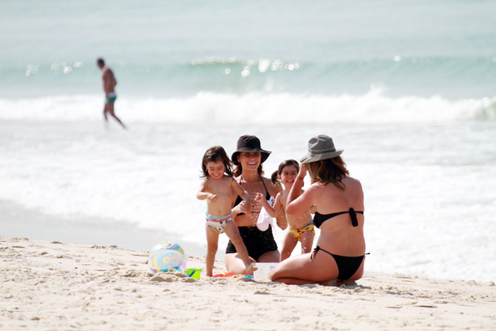 Giovana Antonelli, gêmeas, praia, atriz, Barra da Tijuca, Rio de Janeiro