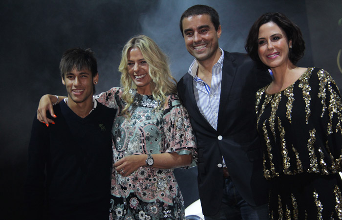 Neymar, Adriane Galisteu e Guilhermina Guinle juntos em São Paulo Ofuxico