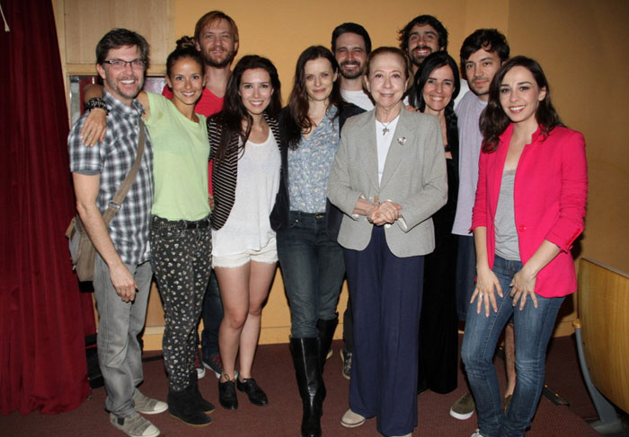 Fernanda Montenegro surpreende elenco ao aparecer em plateia de peça 