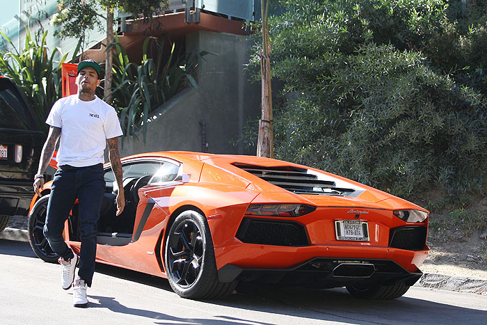 Chris Brown compra sua terceira Lamborghini