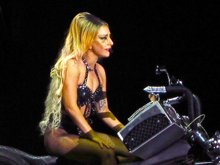  Detalhes e curiosidades do show Lady Gaga - Born This Way Tour