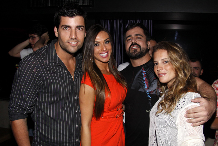 Nicole Bahls comemora aniversário, no Rio