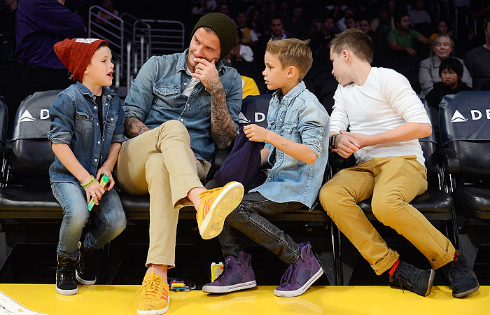 David Beckham confere jogo de basquete e desmente ida para a Austrália