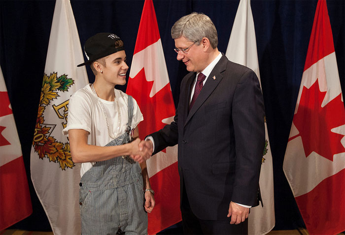 Justin Bieber recebe homenagem do governo do Canadá
