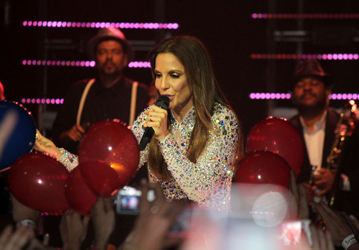 Ivete Sangalo estreia novo show em São Paulo e famosos conferem de perto 