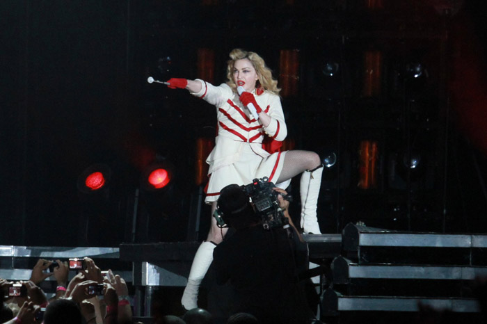Madonna leva público ao delírio no Rio e diz: “Eu sou periguete?