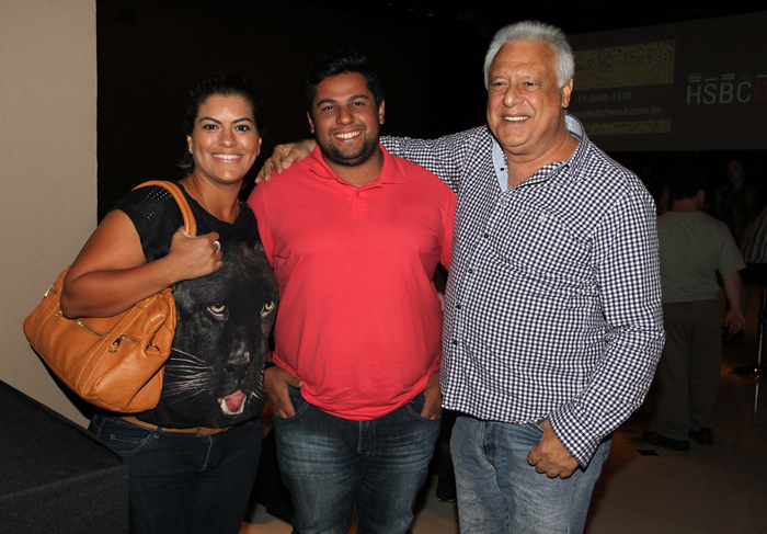 Antonio Fagundes vai com os filhos ao show de Sandy, em Sampa O Fuxico