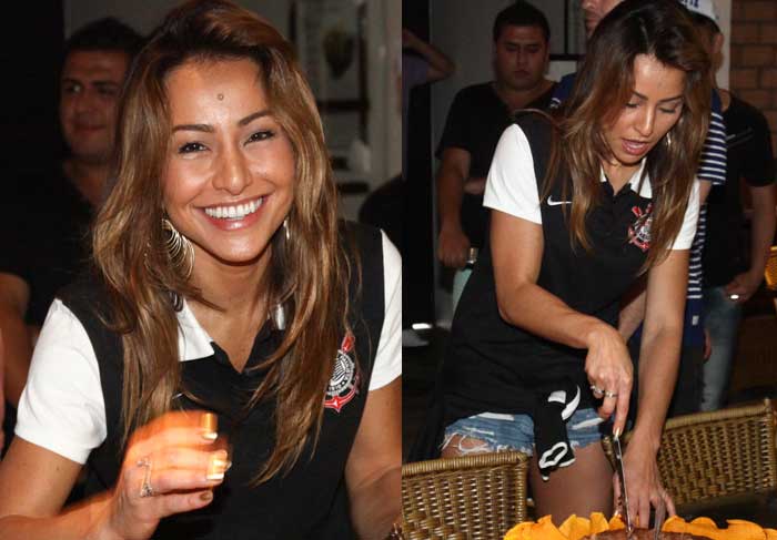 Sabrina Sato comemora o título do Corinthians em encontro e fãs O Fuxico