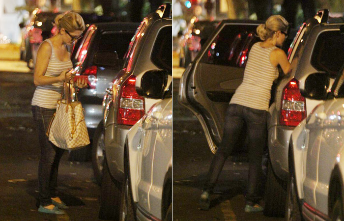 Antonia Fontenelle passeia com o filho no Rio de Janeiro