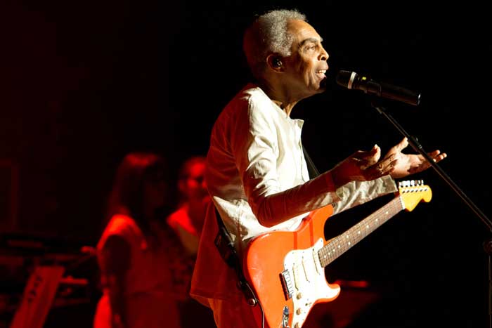 Gilberto Gil e Stevie Wonder fazem show beneficente no Rio de Janeiro