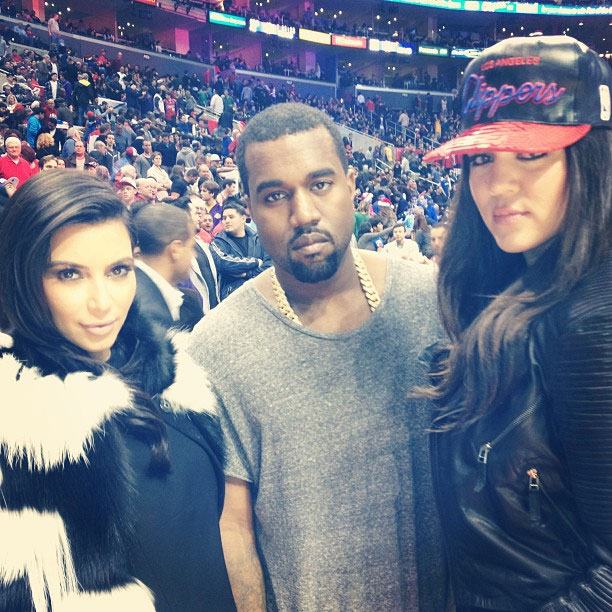 Kim Kardashian curte jogo de basquete com Kanye West