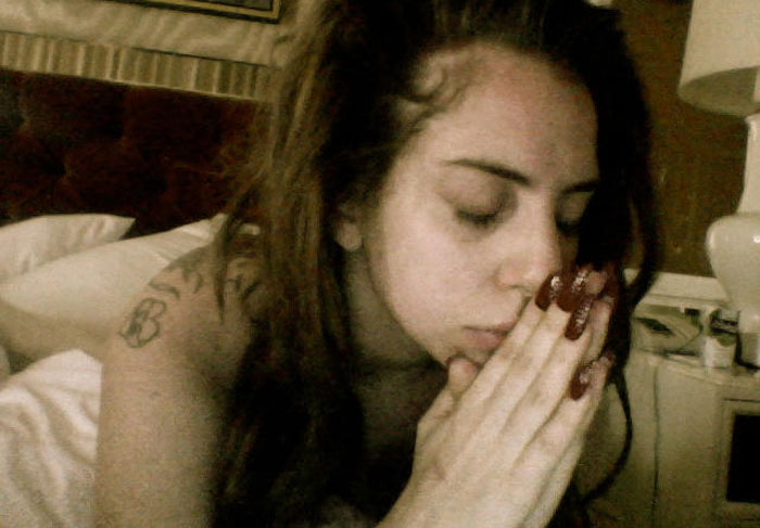  Lady Gaga, Demi Lovato e mais famosos internacionais lamentam a tragédia no RS