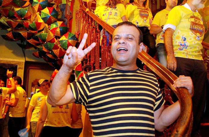 O Carnaval já começou em Recife para Sérgio Marone e Márcio Garcia