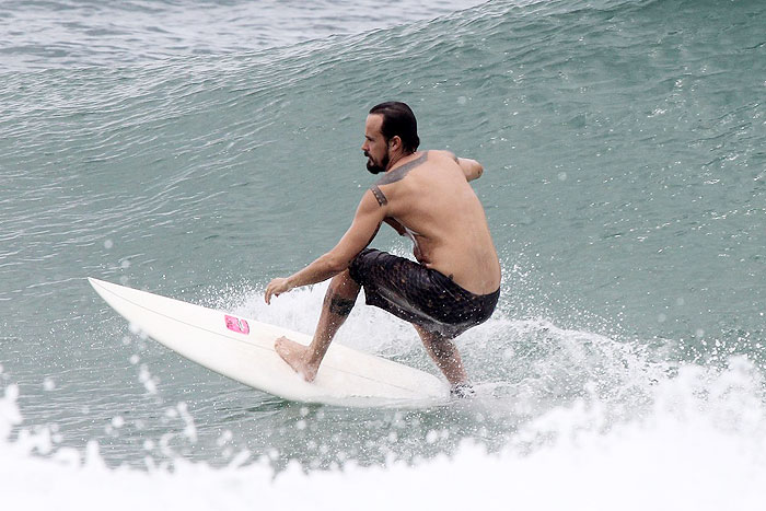 Paulinho Vilhena Mostra Habilidade No Surf Veja As Fotos Ofuxico