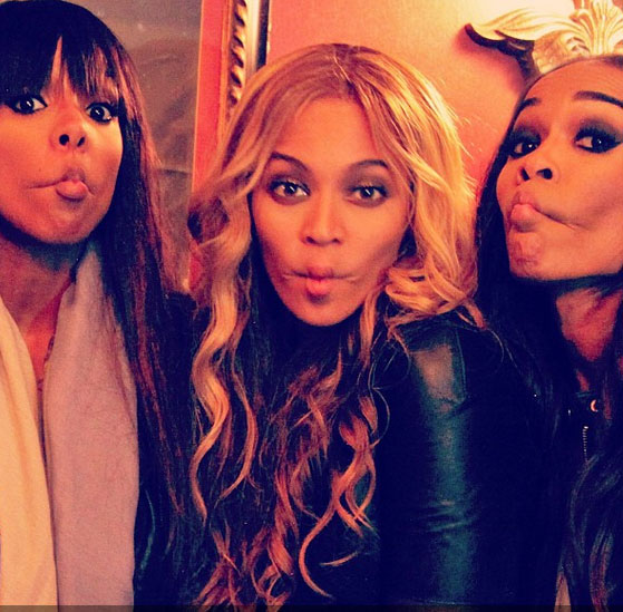Beyoncé faz careta com amigas de Destiny’s Child