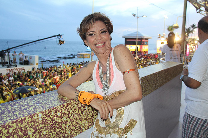 Astrid Fontenelle curte Carnaval ao lado do filho em Salvador