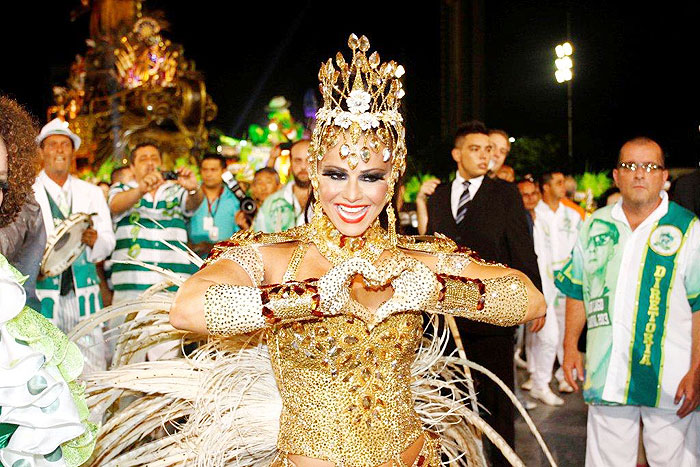 Viviane Araújo e a emoção de desfilar na Mancha Verde