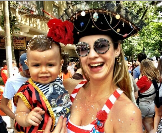 Luana Piovani leva o filho para curtir seu primeiro Carnaval