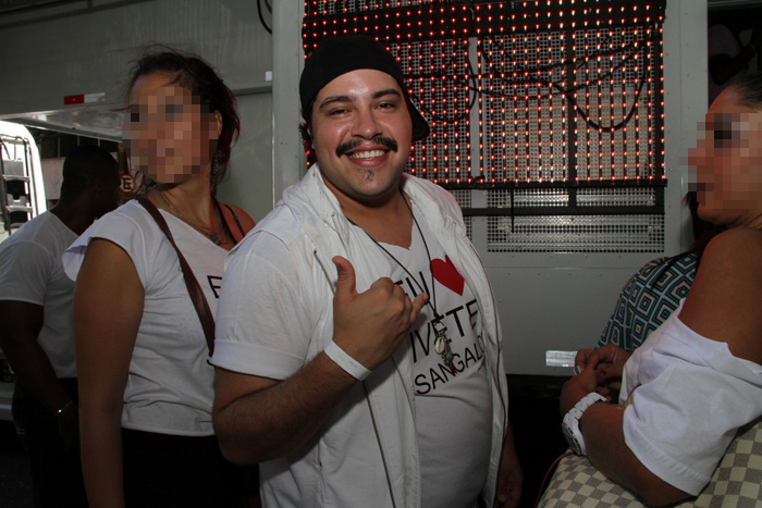 Salvador: Ivete Sangalo faz careta na chegada ao trio no Campo Grande