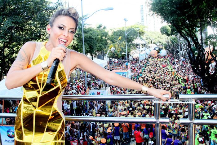 Salvador: Alinne Rosa surge como um sol no Campo Grande