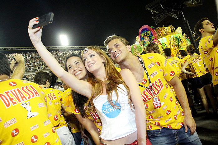 Marina Ruy Barbosa e Klebber Toledo