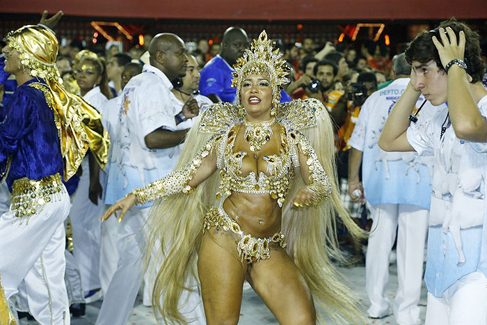 Confira o desfile da Beija- Flor